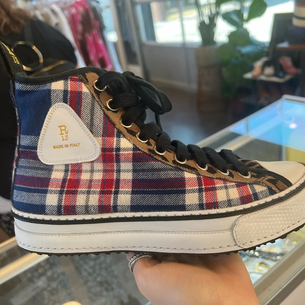 Nib $1135 R13 high tops